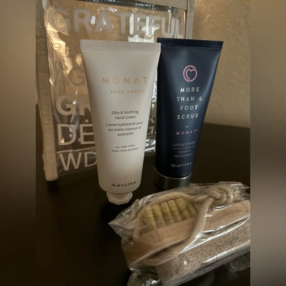MONAT “Treat For Your Feet” Gratitude Set | Foot Scrub + Hand Cream Spa Kit